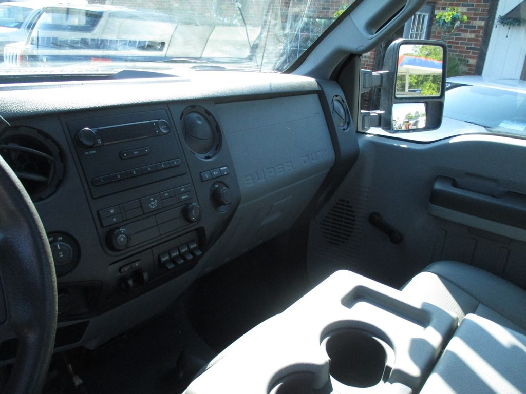 2011 Ford F-350 Image 8