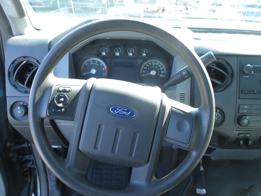 2011 Ford F-350 Image 9