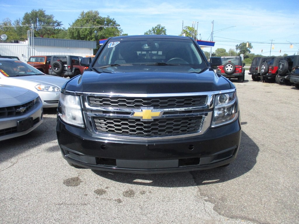 2017 Chevrolet Tahoe Image 3