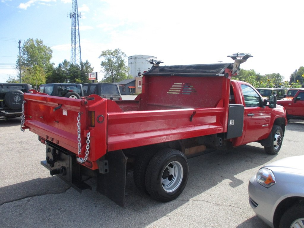 2012 GMC Sierra 3500 Image 2