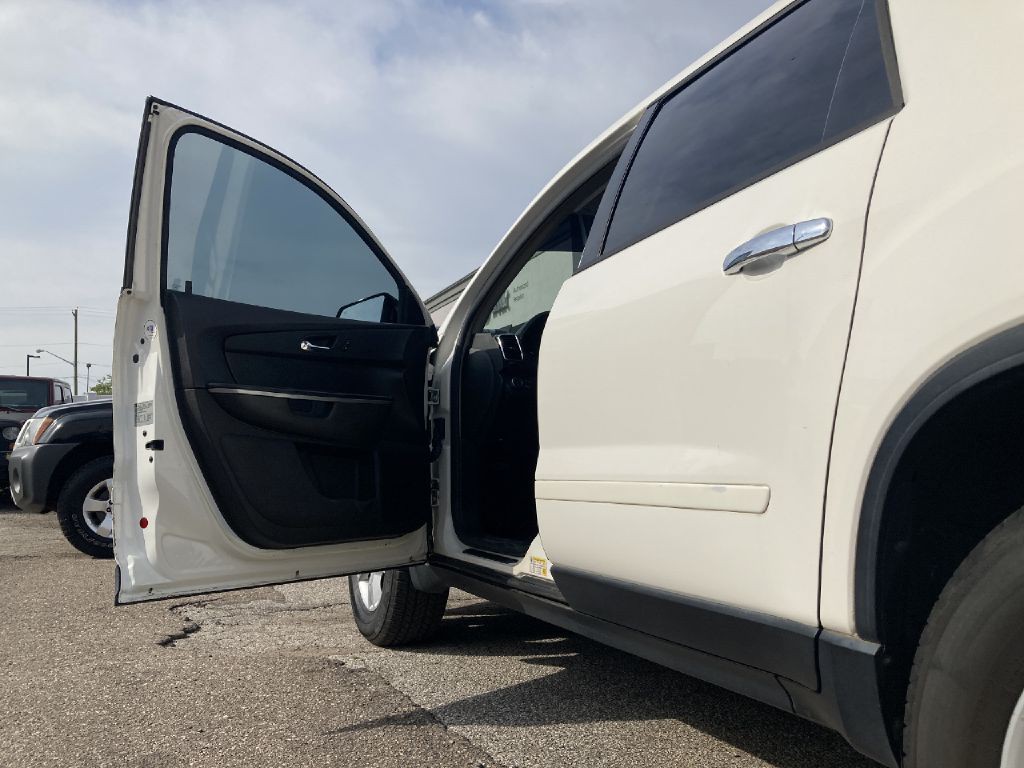 2008 GMC Acadia Image 6