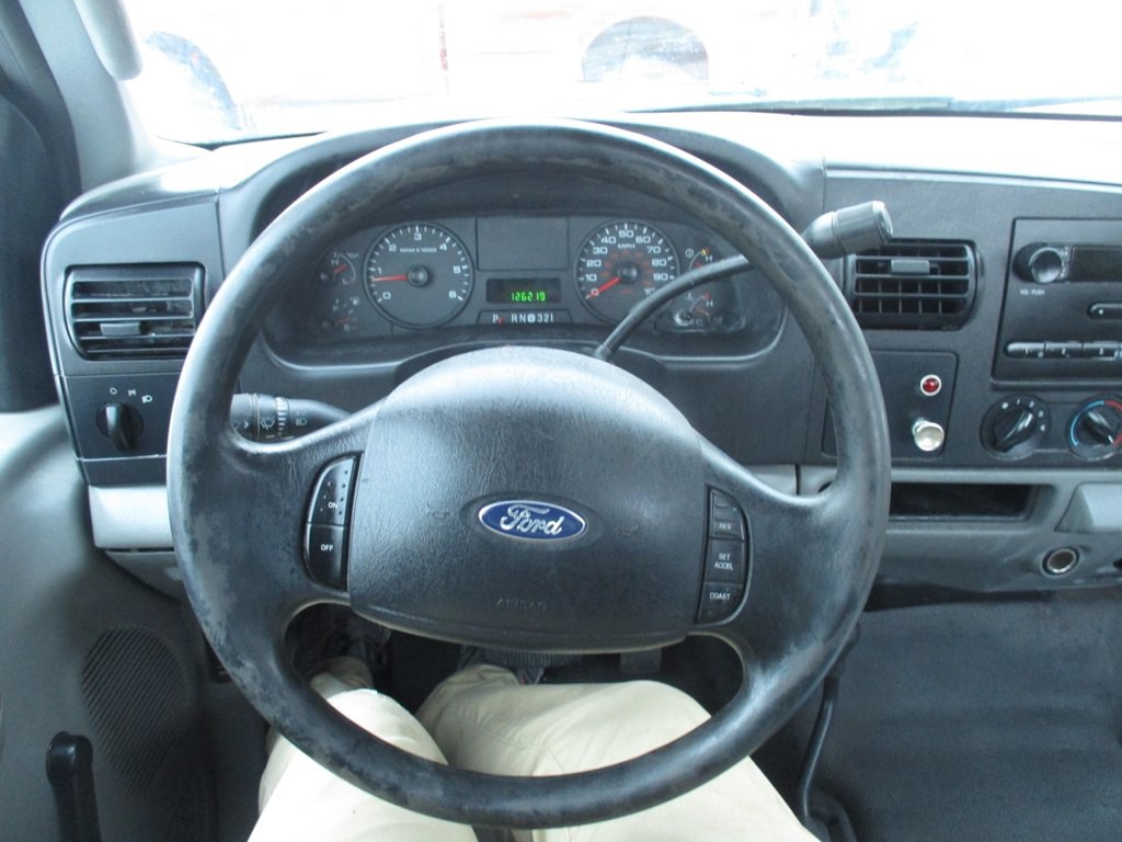 2005 Ford F-250 Image 11