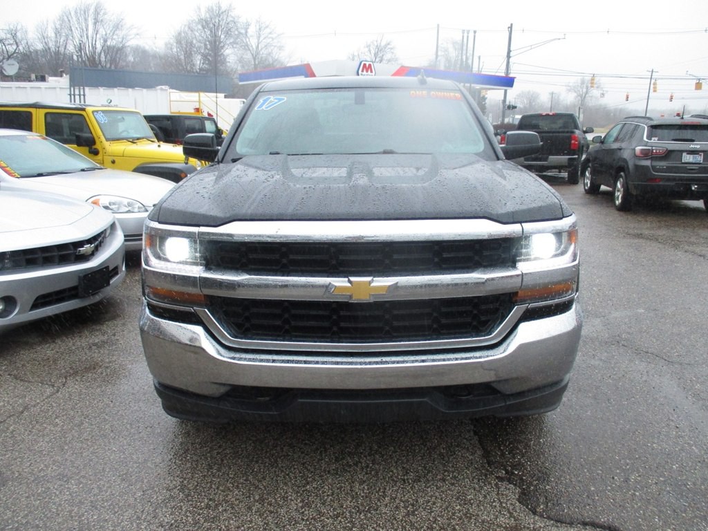 2017 Chevrolet Silverado 1500 Image 3
