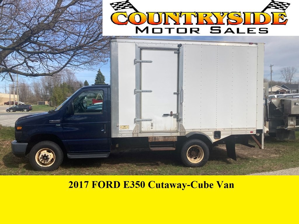 2017 Ford Econoline Image 1
