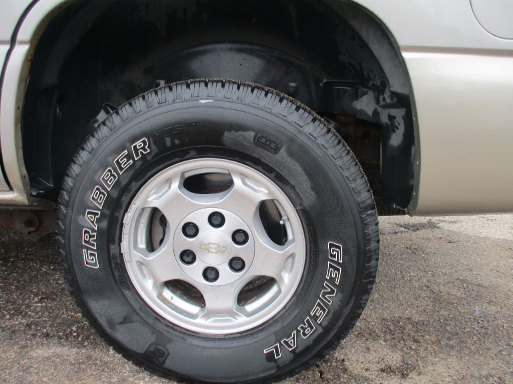 2005 Chevrolet Tahoe Image 15