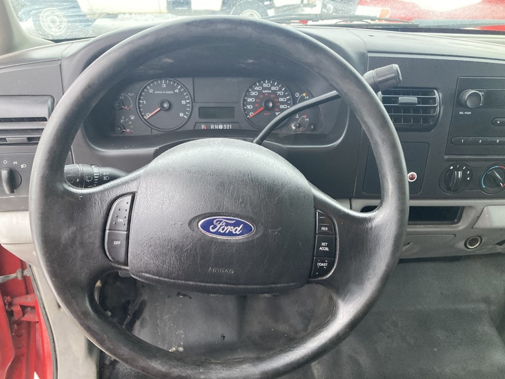 2005 Ford F-250 Image 10