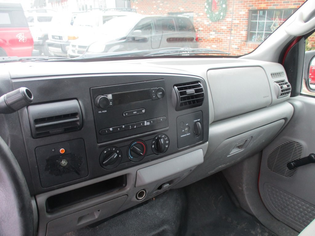 2005 Ford F-250 Image 9