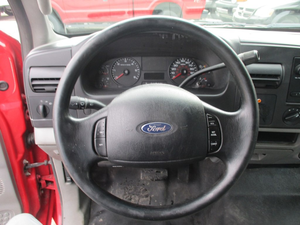 2005 Ford F-250 Image 10