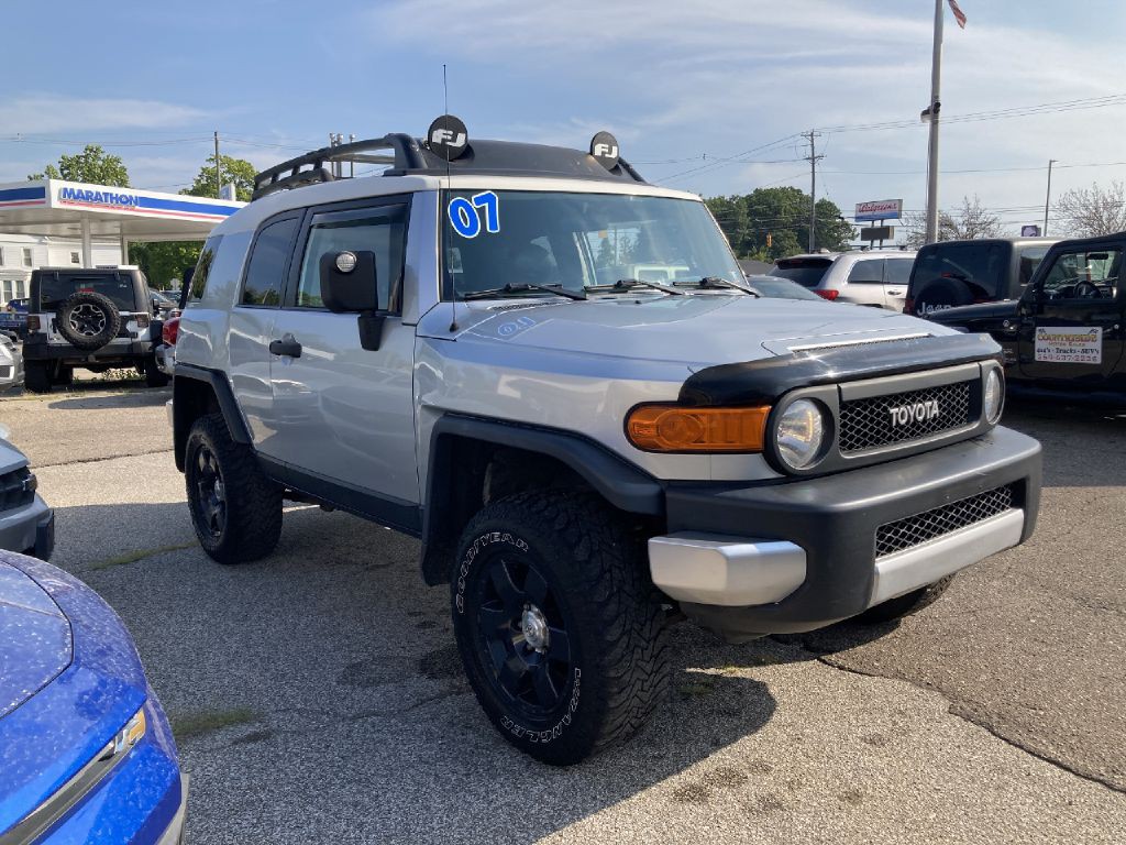 2007 Toyota FJ Cruiser Image 2