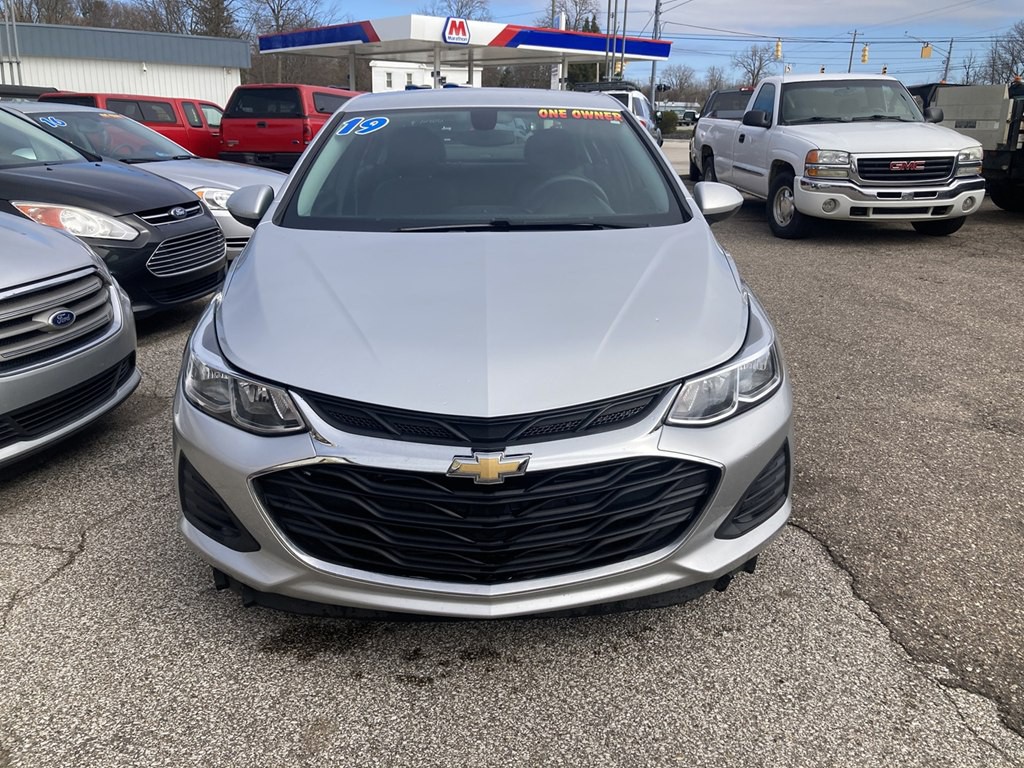 2019 Chevrolet Cruze Image 3