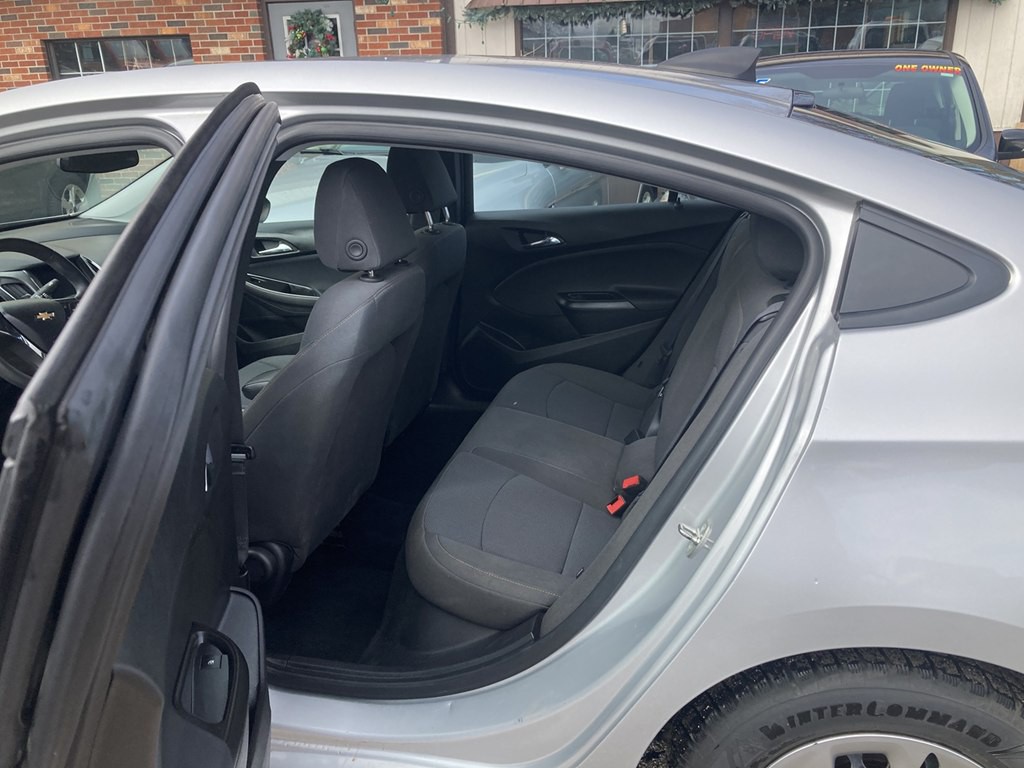 2019 Chevrolet Cruze Image 8