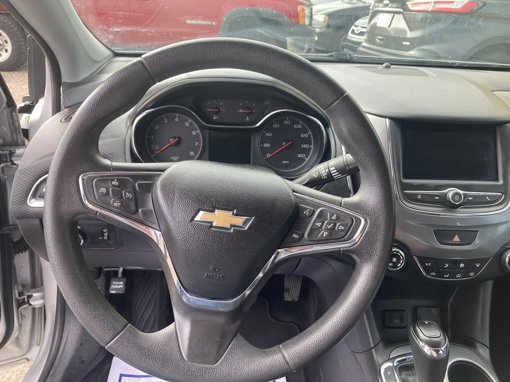 2019 Chevrolet Cruze Image 10