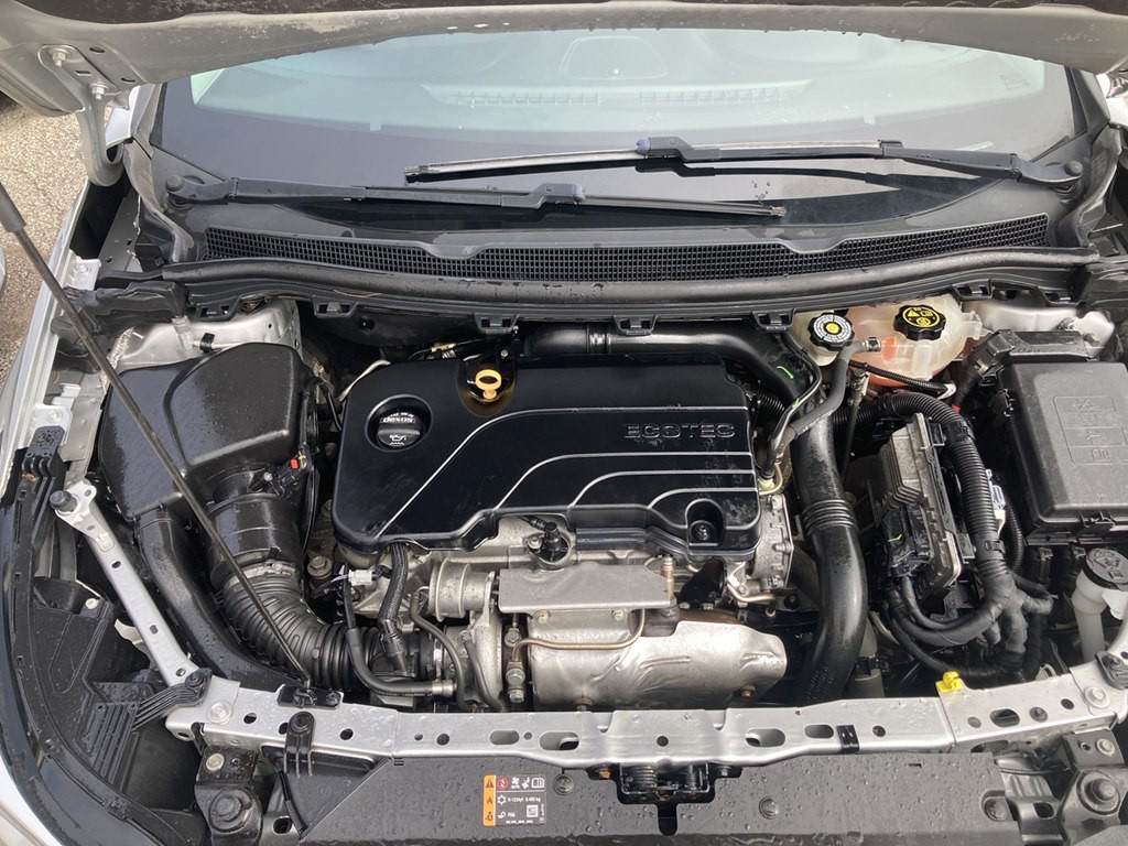 2019 Chevrolet Cruze Image 13