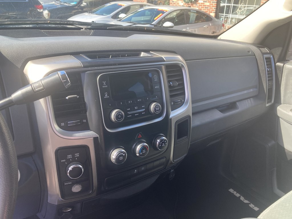 2013 RAM 1500 Image 9