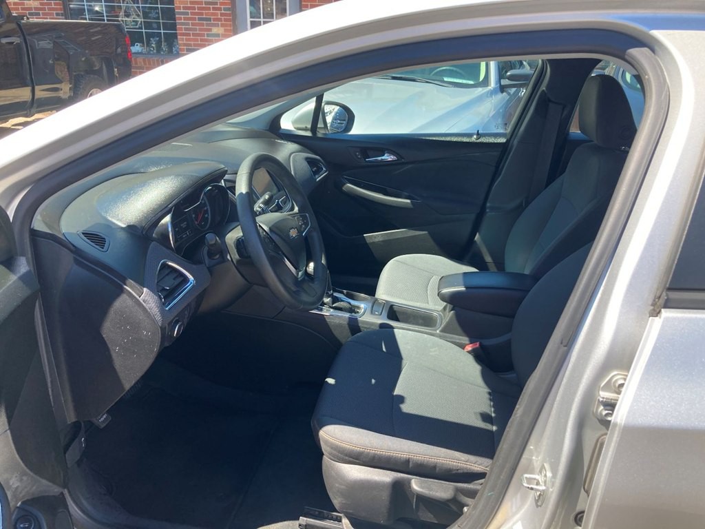 2019 Chevrolet Cruze Image 6