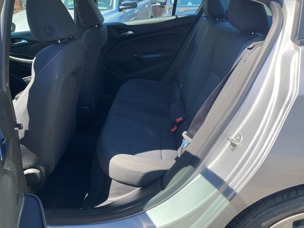 2019 Chevrolet Cruze Image 8