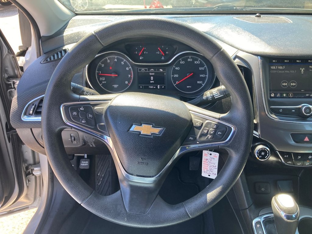 2019 Chevrolet Cruze Image 10