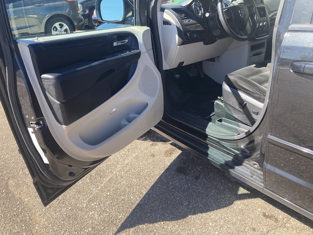 2015 Dodge Grand Caravan Image 5