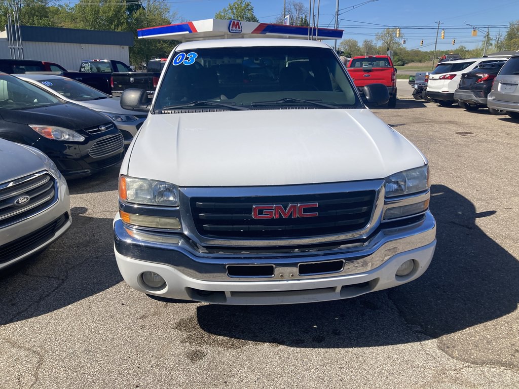 2003 GMC Sierra Image 3