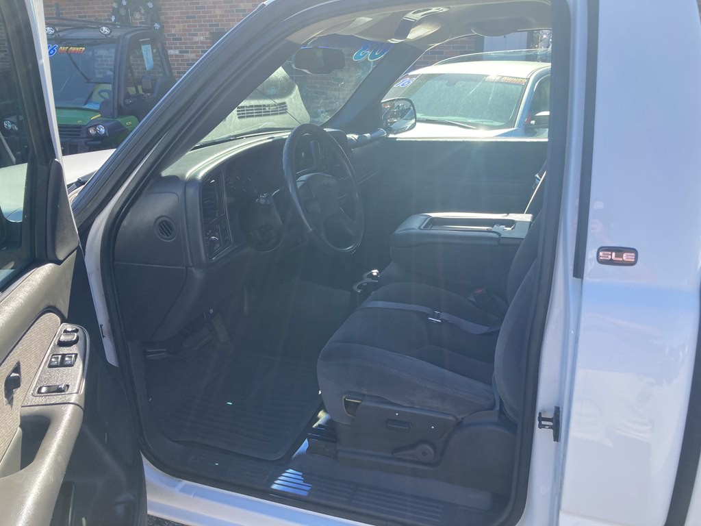 2003 GMC Sierra Image 6