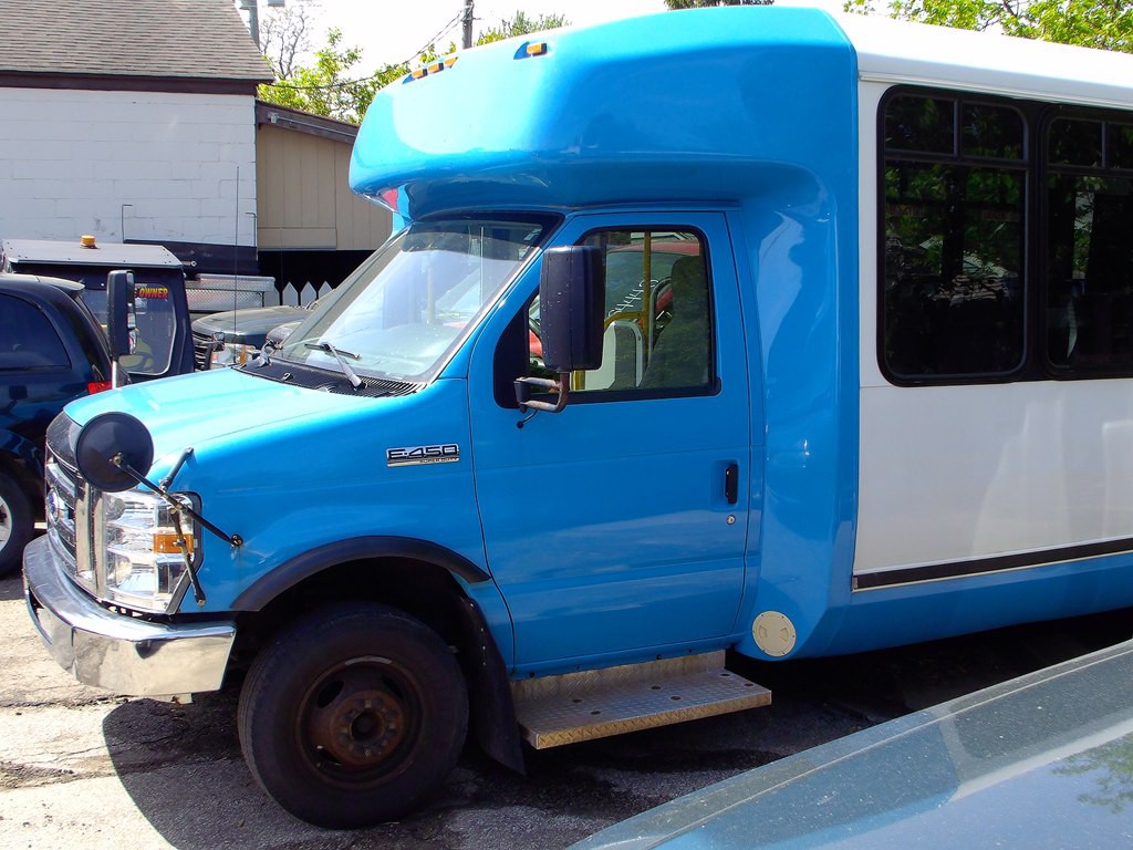 2015 Ford Econoline Image 3
