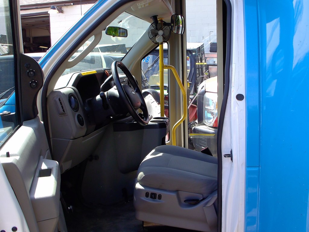 2015 Ford Econoline Image 5
