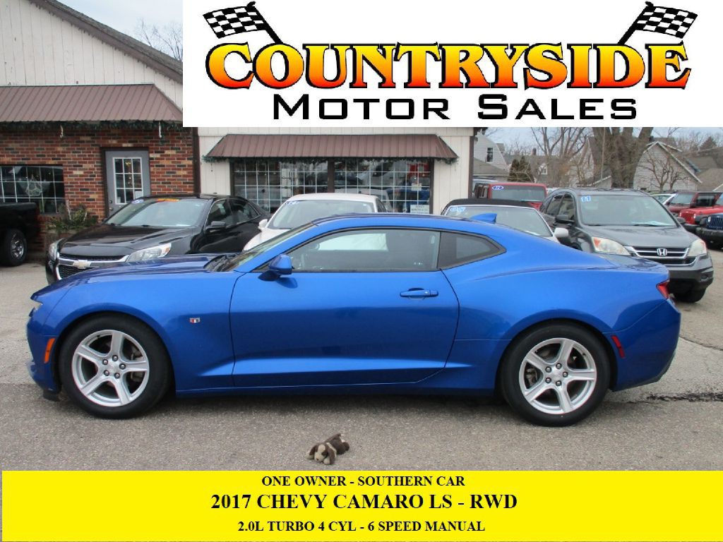 2017 Chevrolet Camaro Image 1