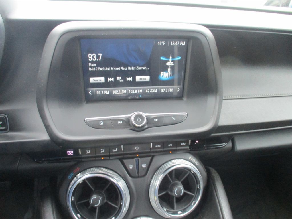 2017 Chevrolet Camaro Image 10