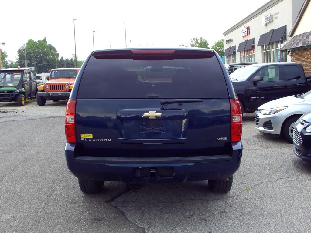 2009 Chevrolet Suburban Image 3