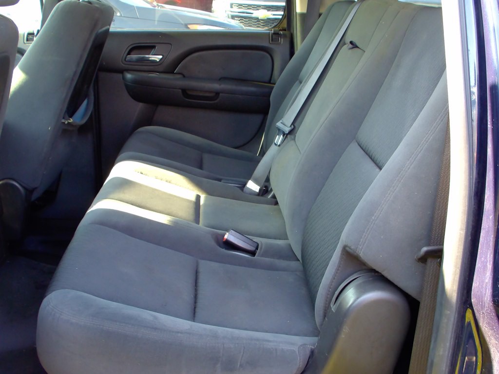 2009 Chevrolet Suburban Image 12
