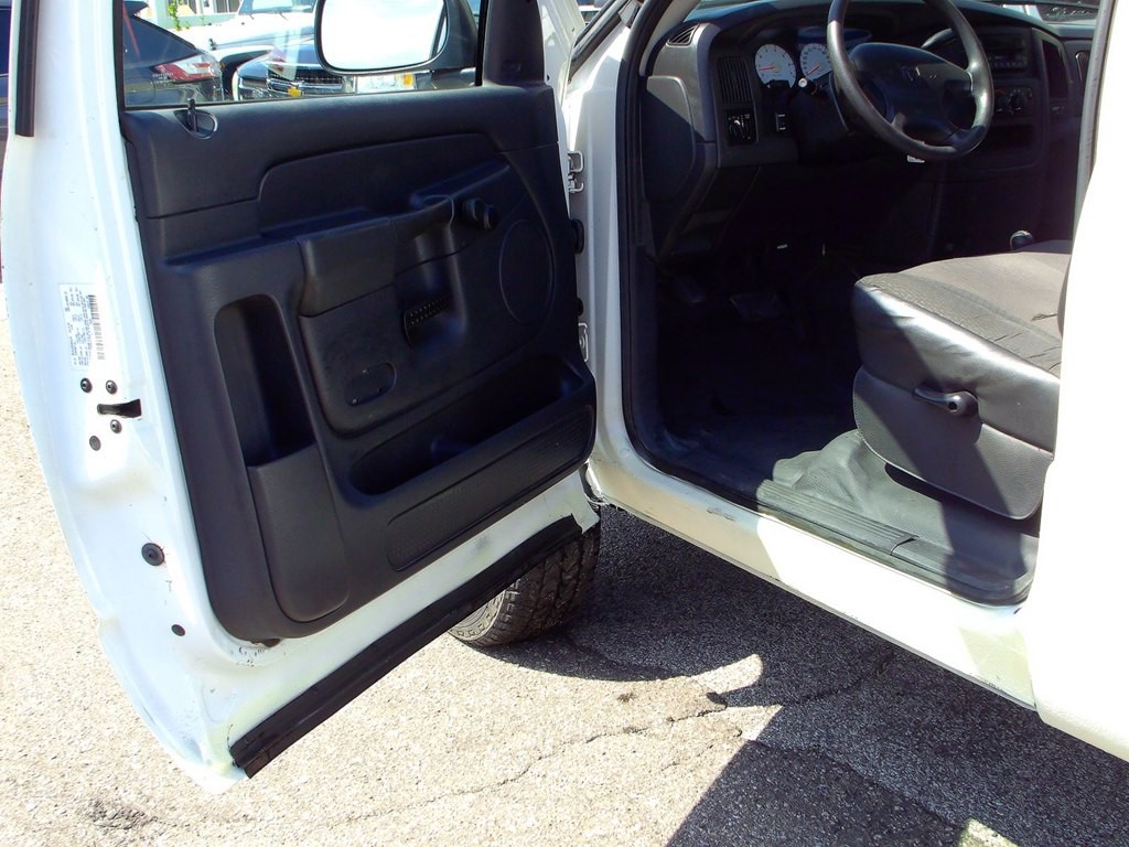 2003 Dodge Ram 2500 Image 5