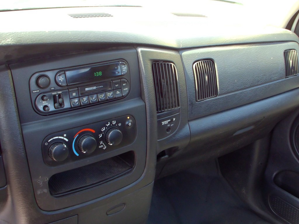 2003 Dodge Ram 2500 Image 8