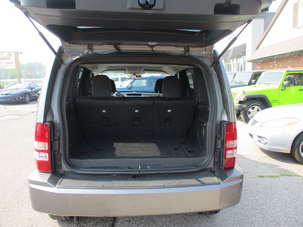 2012 Jeep Liberty Image 5