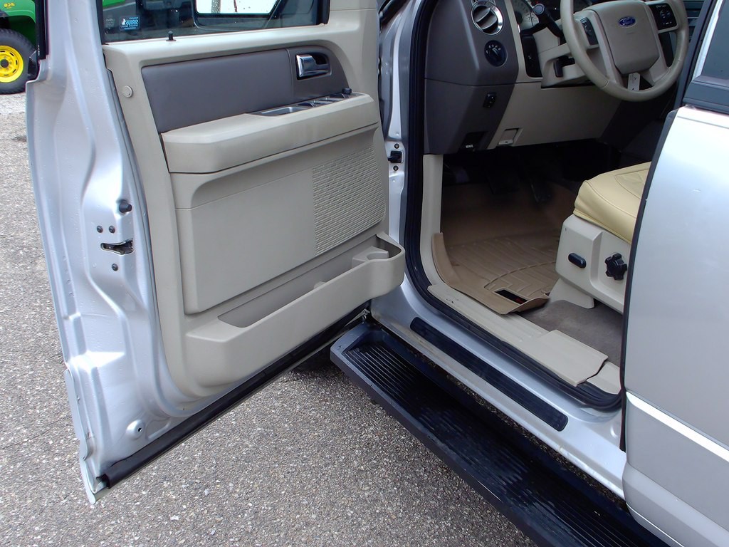 2011 Ford Expedition Image 5