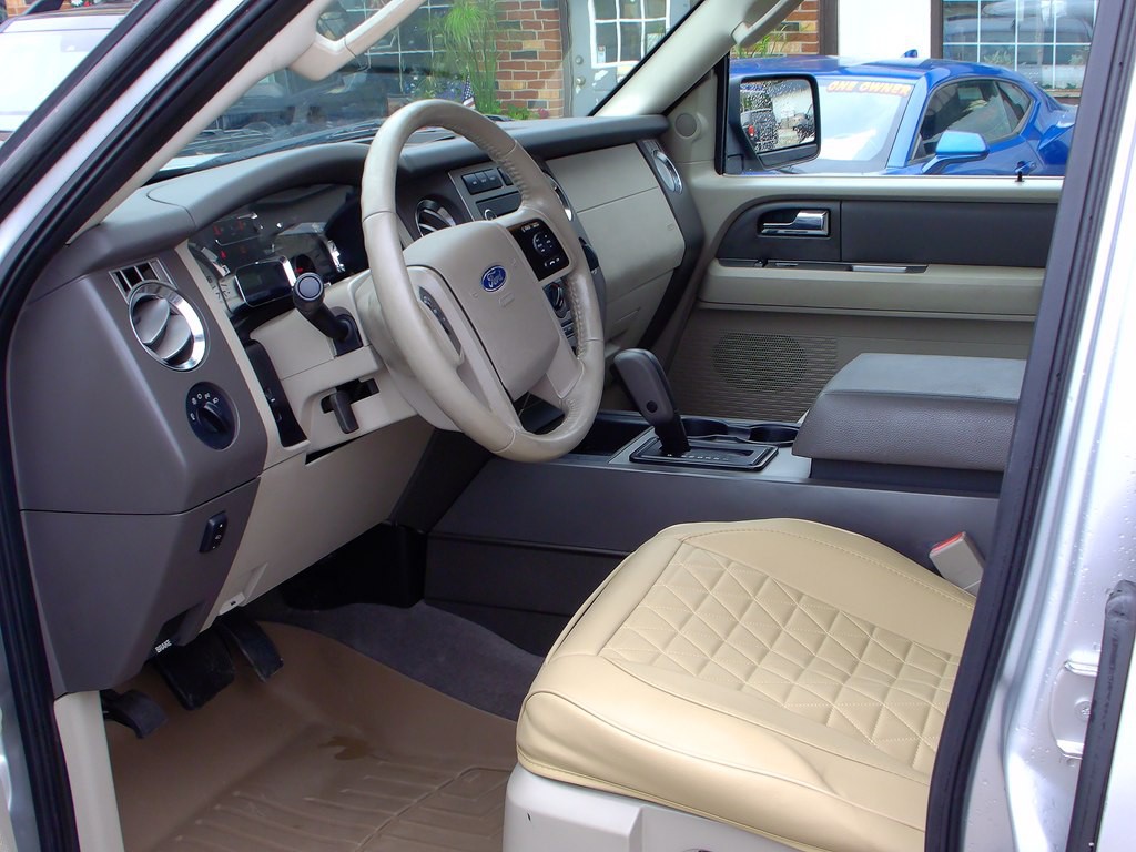 2011 Ford Expedition Image 6