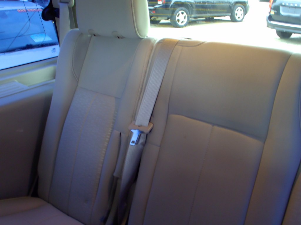 2011 Ford Expedition Image 9