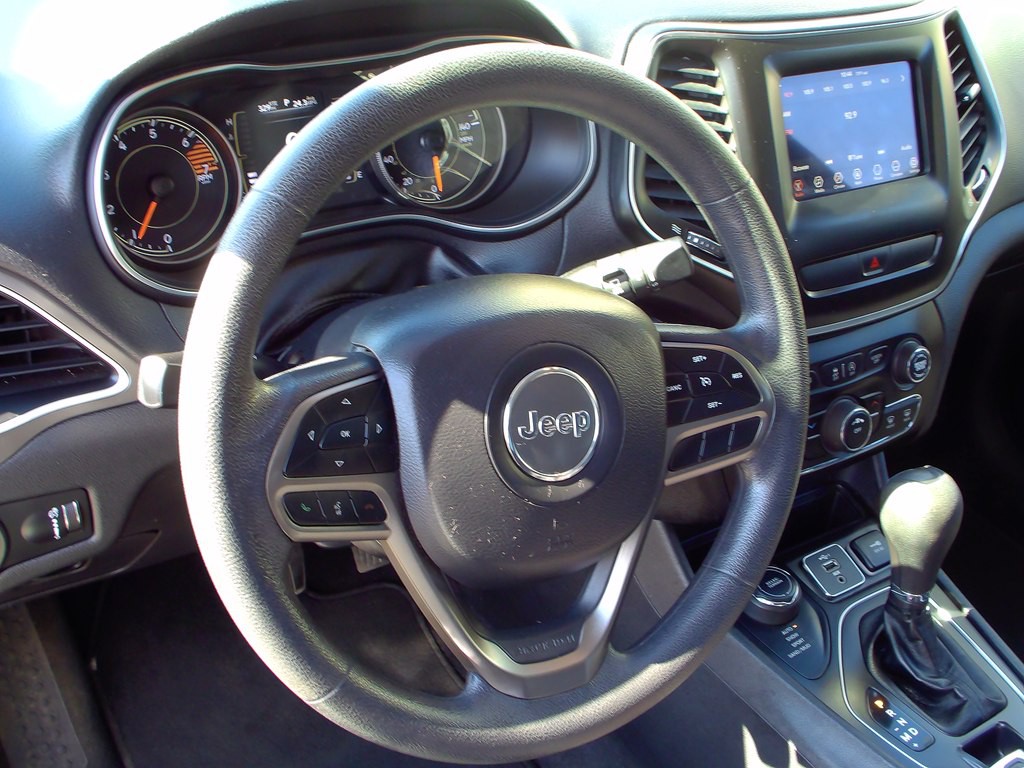 2019 Jeep Cherokee Image 10