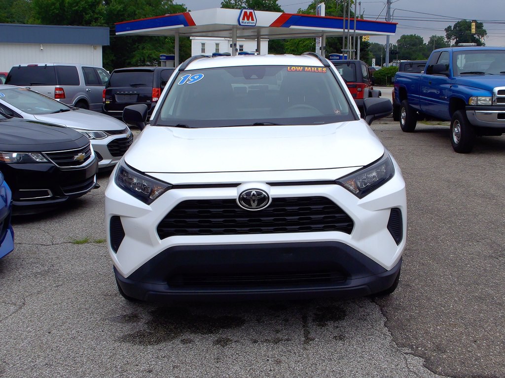 2019 Toyota Rav4 Image 2