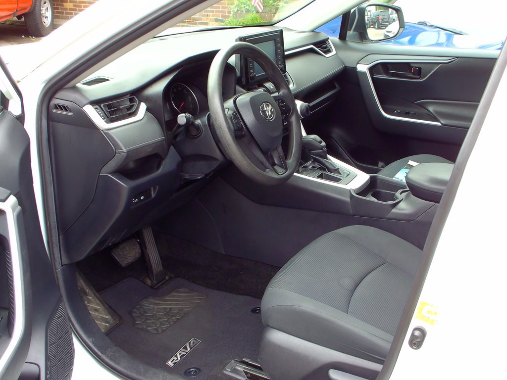 2019 Toyota Rav4 Image 6
