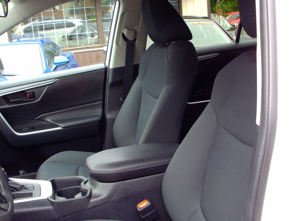 2019 Toyota Rav4 Image 7