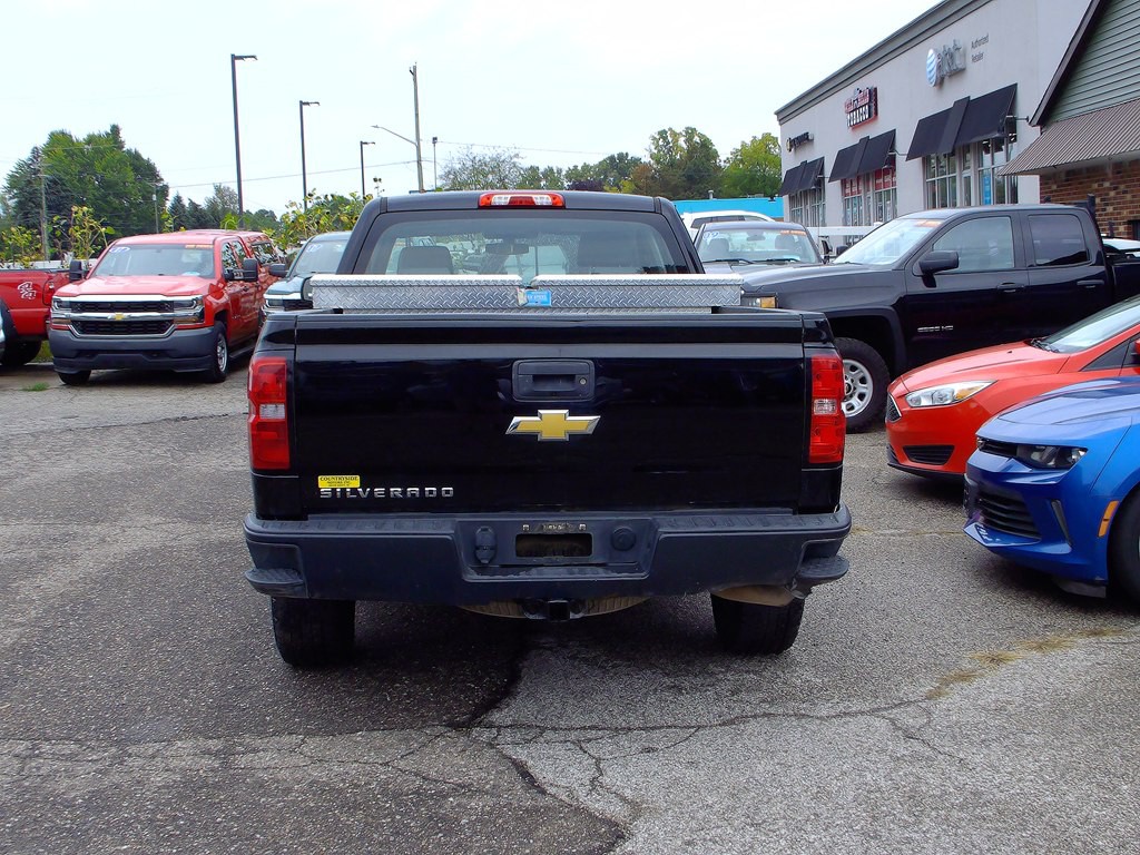 2018 Chevrolet Silverado 1500 Image 3