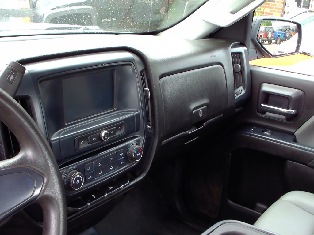 2018 Chevrolet Silverado 1500 Image 9