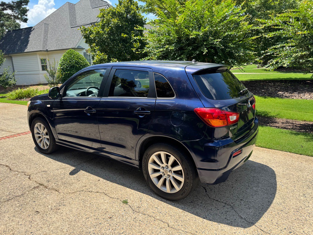 2011 Mitsubishi Outlander Image 7