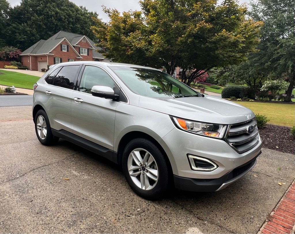 2017 Ford Edge Image 2