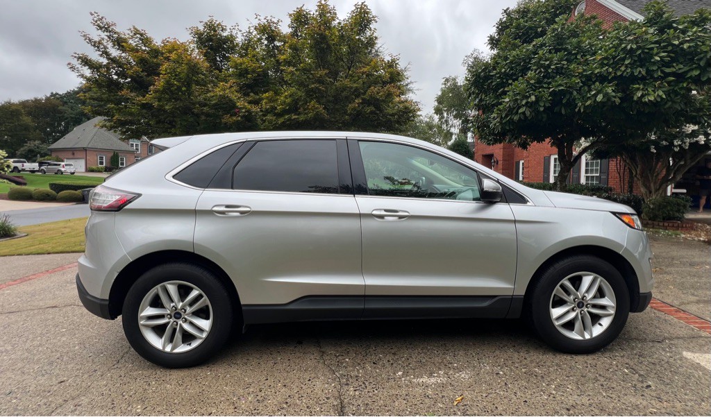 2017 Ford Edge Image 3