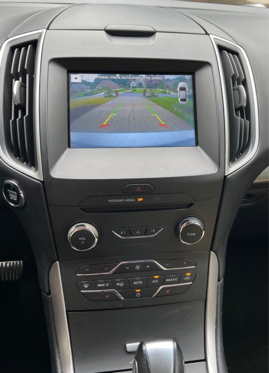 2017 Ford Edge Image 15