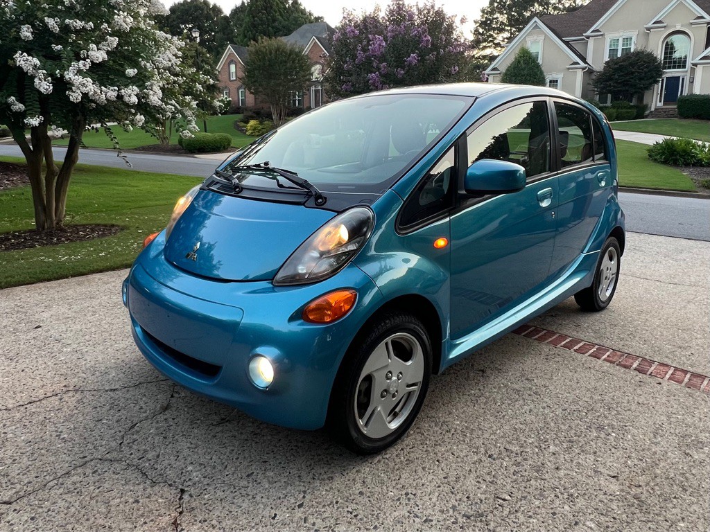 2014 Mitsubishi i-MiEV Image 2