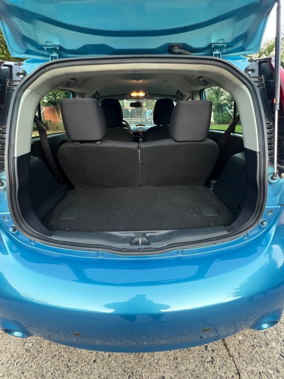 2014 Mitsubishi i-MiEV Image 16
