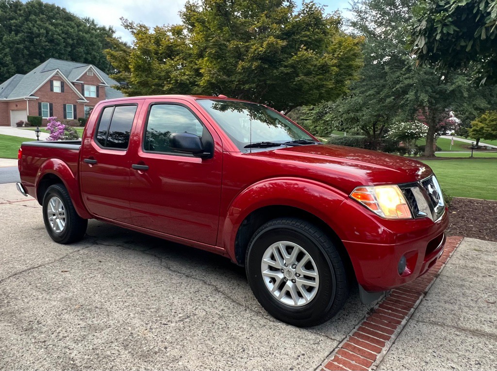 2016 Nissan Frontier Image 2