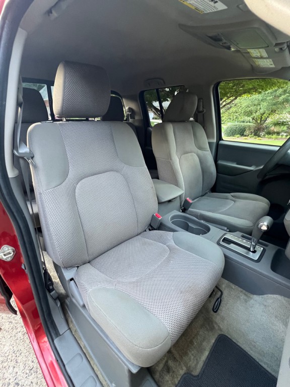 2016 Nissan Frontier Image 7